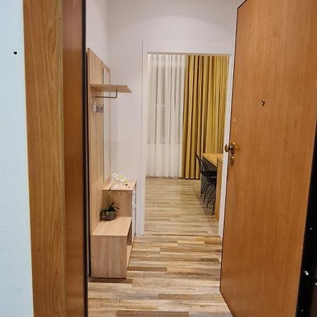 Luxury Apartment Tirana Exterior foto